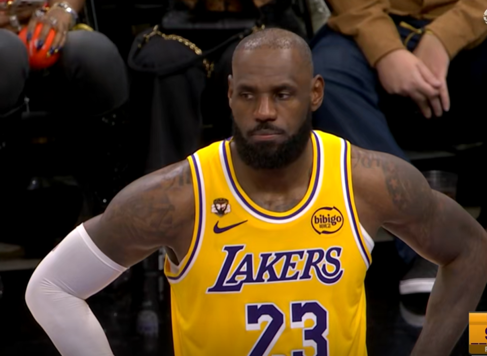 kaiyun-灾难！詹皇当卧底，13秒内失误+不防守葬送湖人，东契奇带不动他