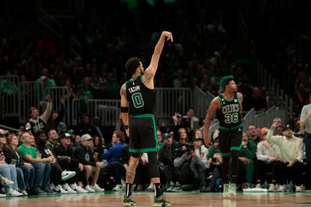 开云官方-【现场】万圣节氛围拉满！绿军重拾防守锁死比尔