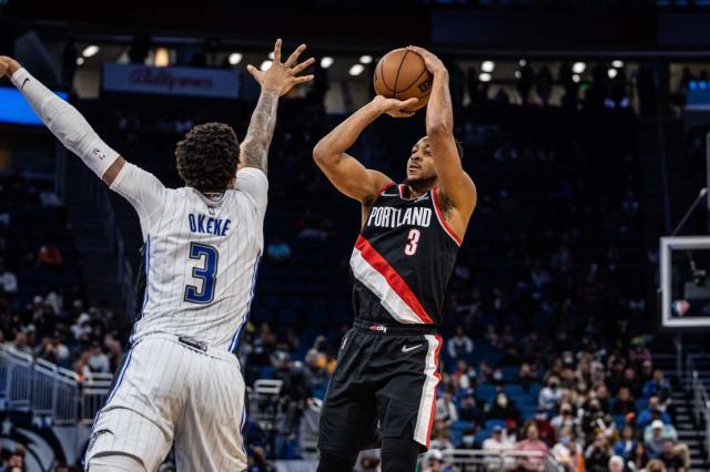 开云体育-奶爸CJ时隔1个半月复出 开拓者5战4胜悄悄爬升