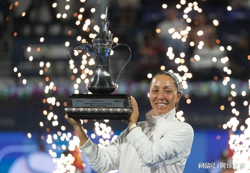 佩古拉迪拜夺冠再传当官喜讯,袁悦送双蛋被调侃想提前庆元宵